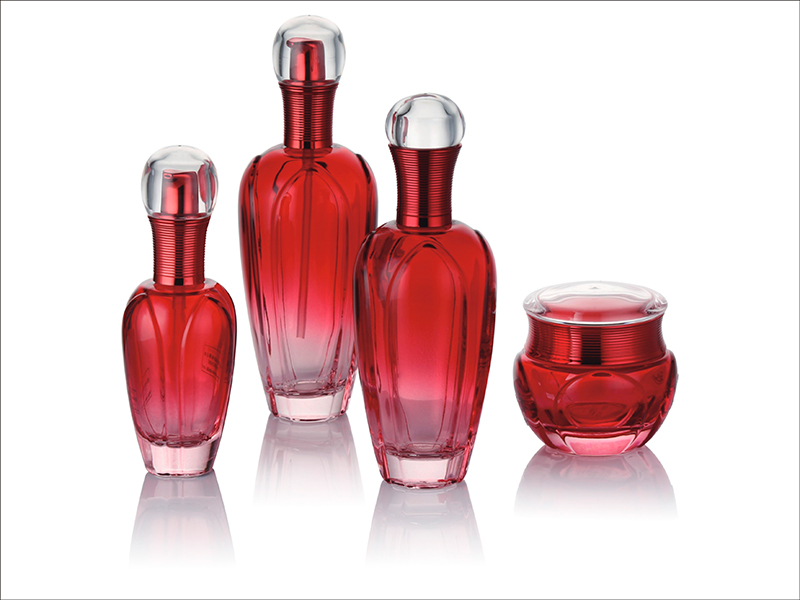 What are the advantages of glass cosmetic container packaging?